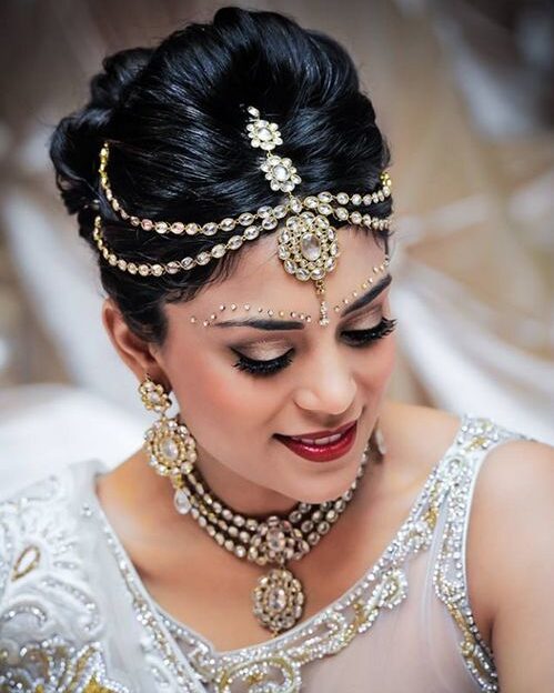 bride maharani bun look